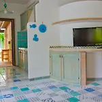 Jungle House - Pineta Is Morus بيت للعطل