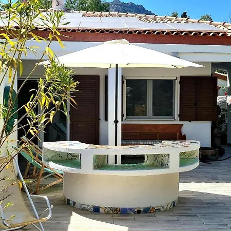 Jungle House - Pineta Is Morus 산타마르게리타디풀라